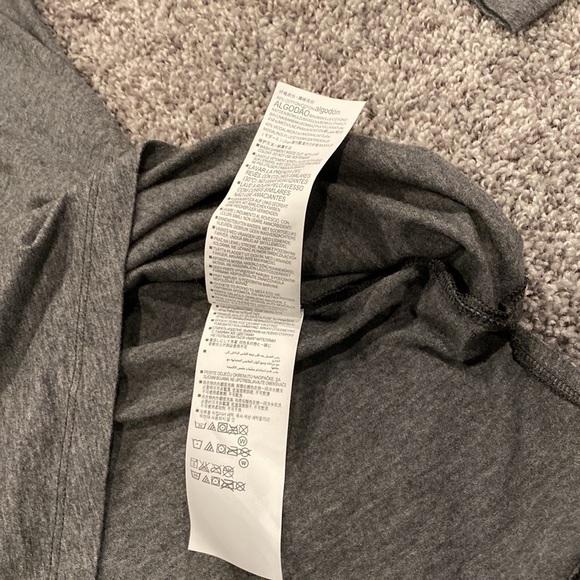 Under Amour Breast Cancer Awareness Long Sleeve T-Shirt. Size: S - Picture 7 of 14